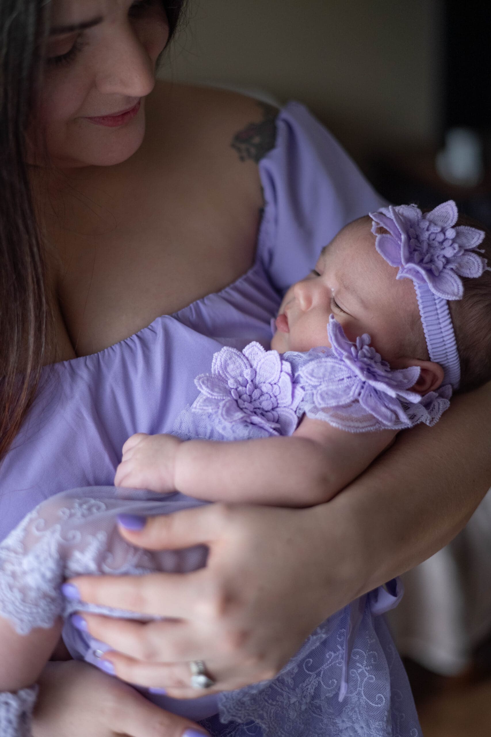 Acadiana newborn photographer photo of mom holding her daughter